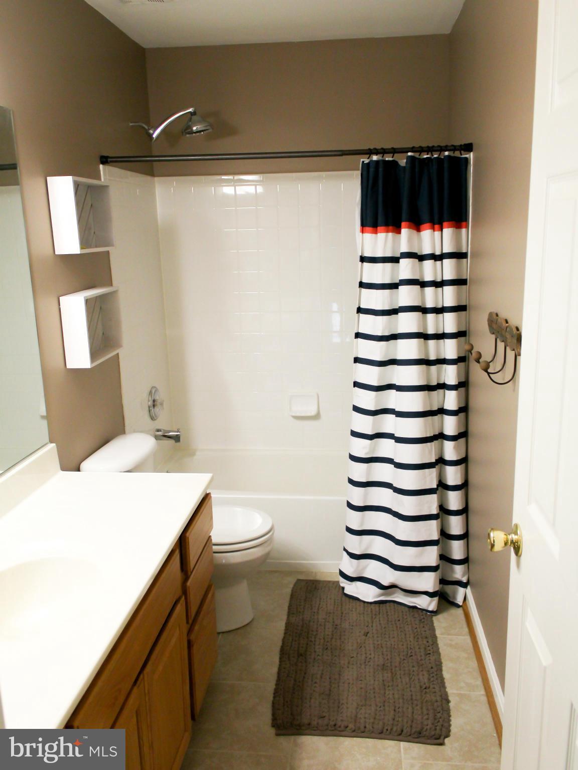 815 Autumn Ridge Road Culpeper, VA 22701 - Photo 19 of 22 Bath upstairs