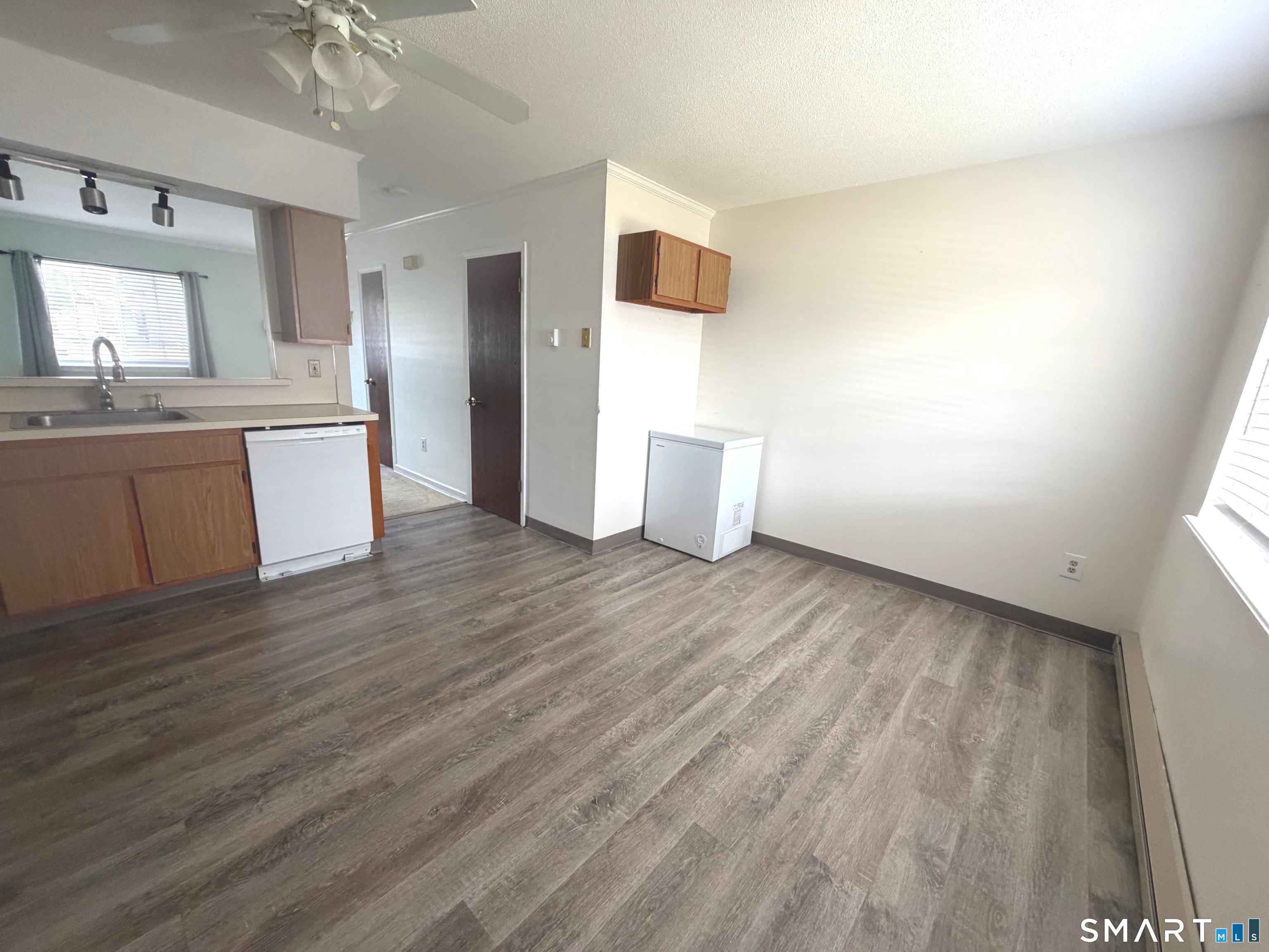 975 Meriden Road, Unit 54 Waterbury, CT 06705 - Photo 5 of 18
