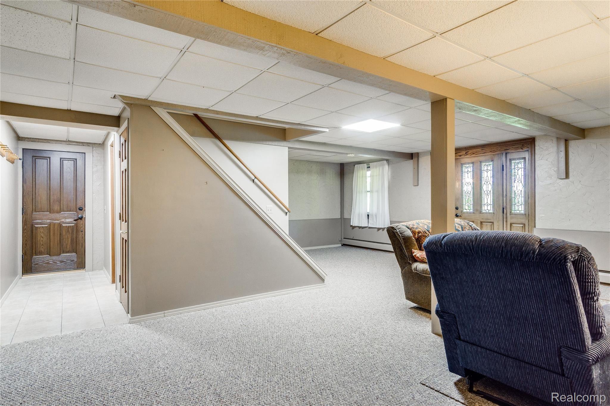 9440 Hartland Road Fenton, MI 48430 - Photo 24 of 46 Interiors (26 of 32).jpg