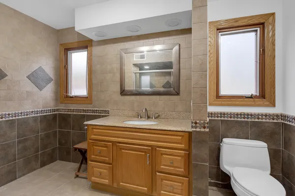 $670,000 | 27514 North Forest Garden Road, Wauconda, IL 60084