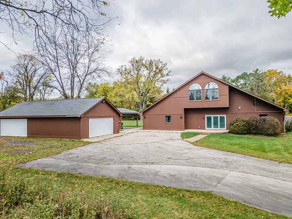 $670,000 | 27514 North Forest Garden Road, Wauconda, IL 60084