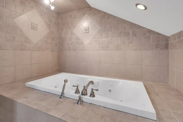 $670,000 | 27514 North Forest Garden Road, Wauconda, IL 60084