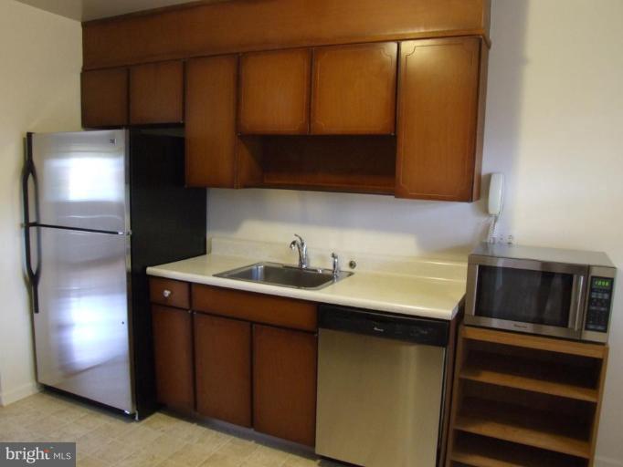 14211 Chesterfield Road Rockville, MD 20853 - Photo 16 of 28 New Refrigerator,Dishwasher,Microwave and Floor