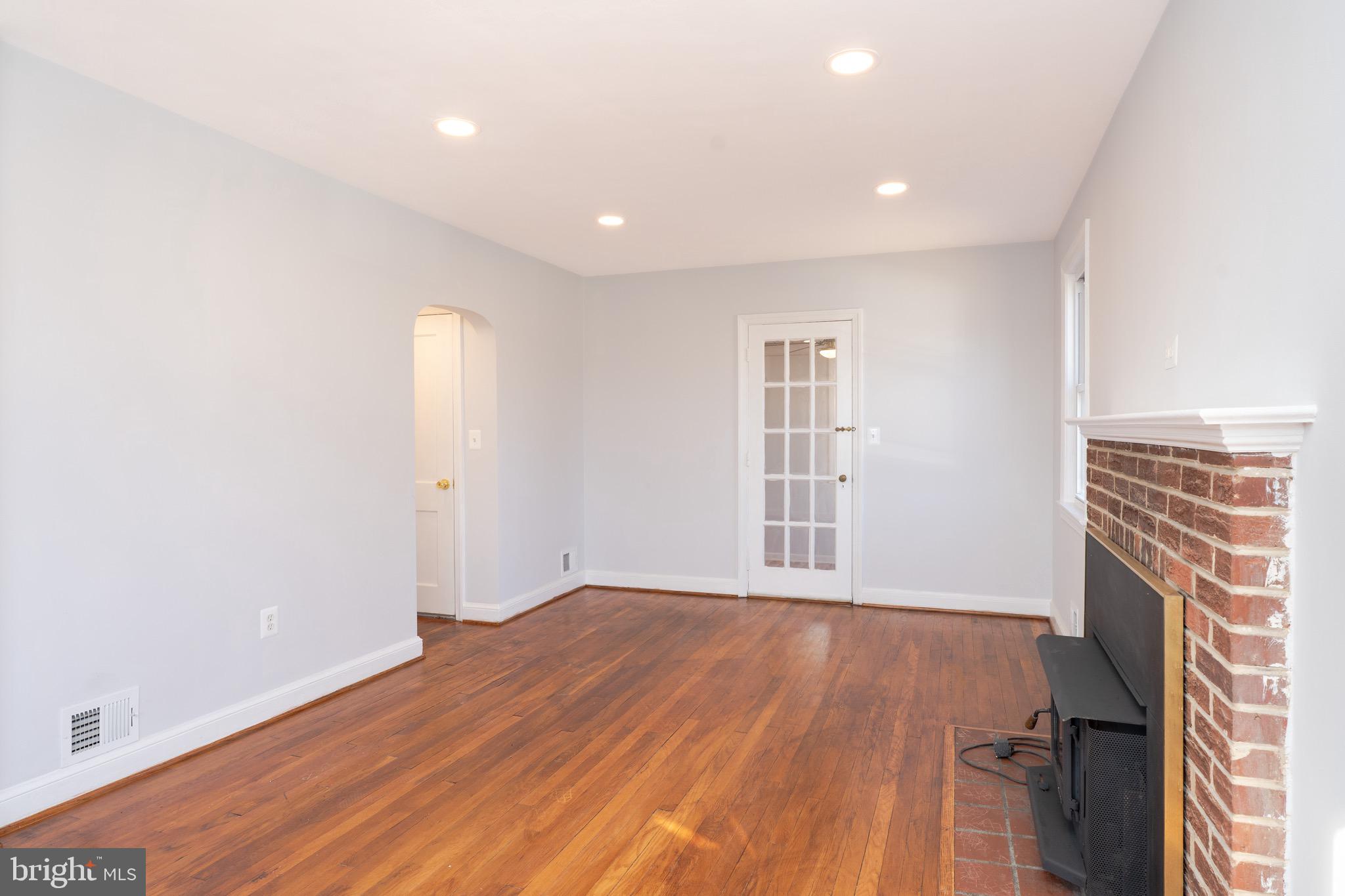 10026 Lorain Avenue Silver Spring, MD 20901 - Photo 5 of 48