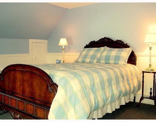 795 Main Street Waldoboro, ME 04572 - Photo 6 of 15 Bedroom.