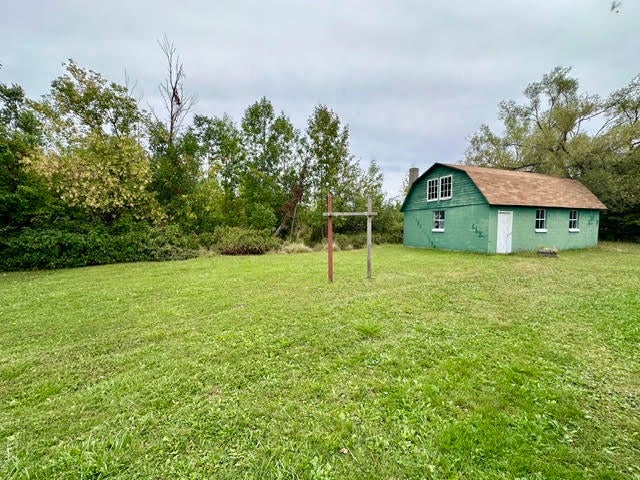 950 Locust Street Cheboygan, MI 49721 - Photo 3 of 20 Gallery Image 3