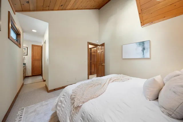 $1,095,000 | 11909 Bavarian Way, Truckee, CA 96161