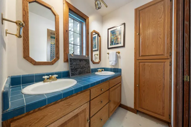 $1,095,000 | 11909 Bavarian Way, Truckee, CA 96161