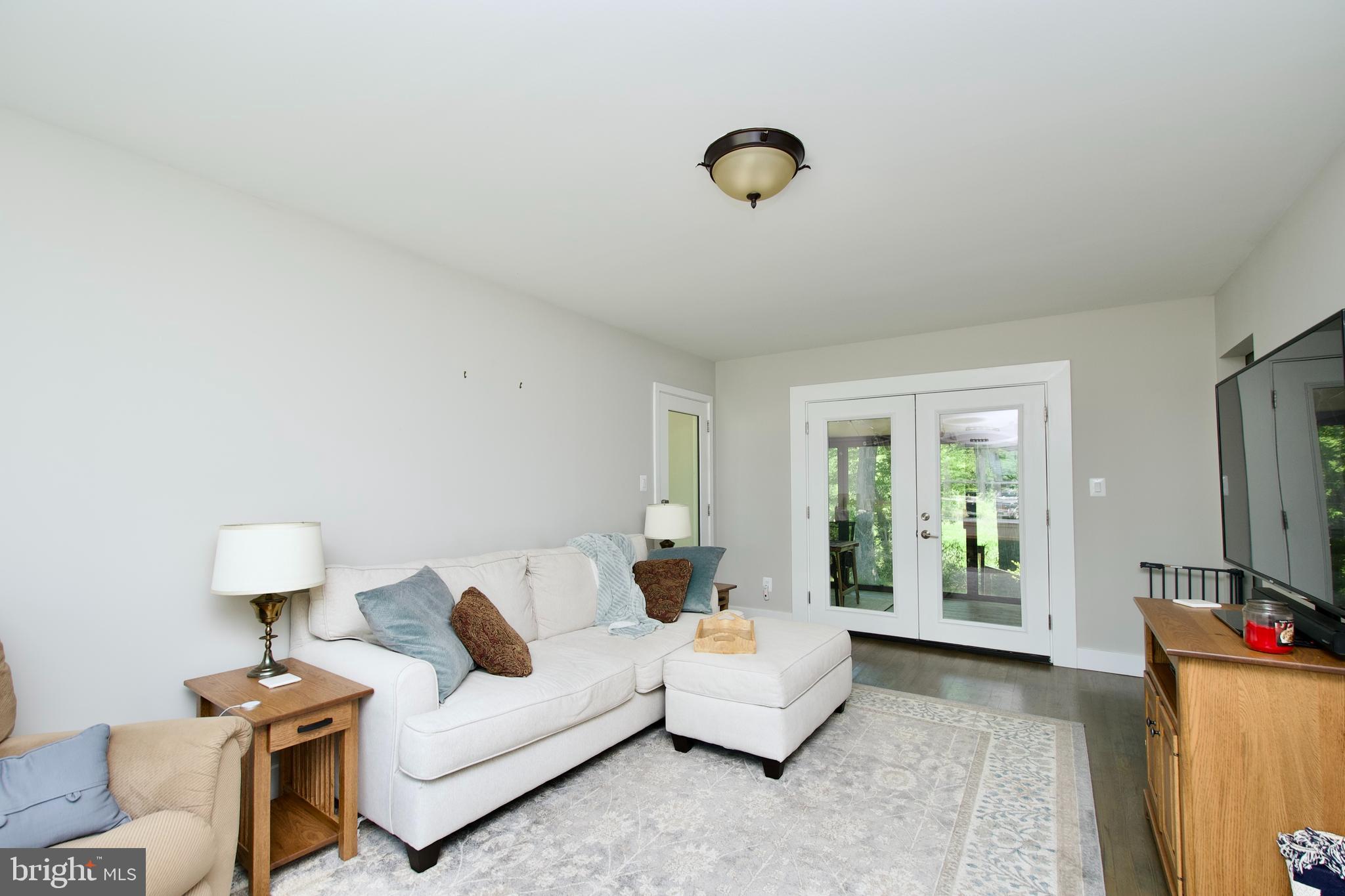 8314 Wagon Wheel Road Alexandria, VA 22309 - Photo 17 of 42 Family room