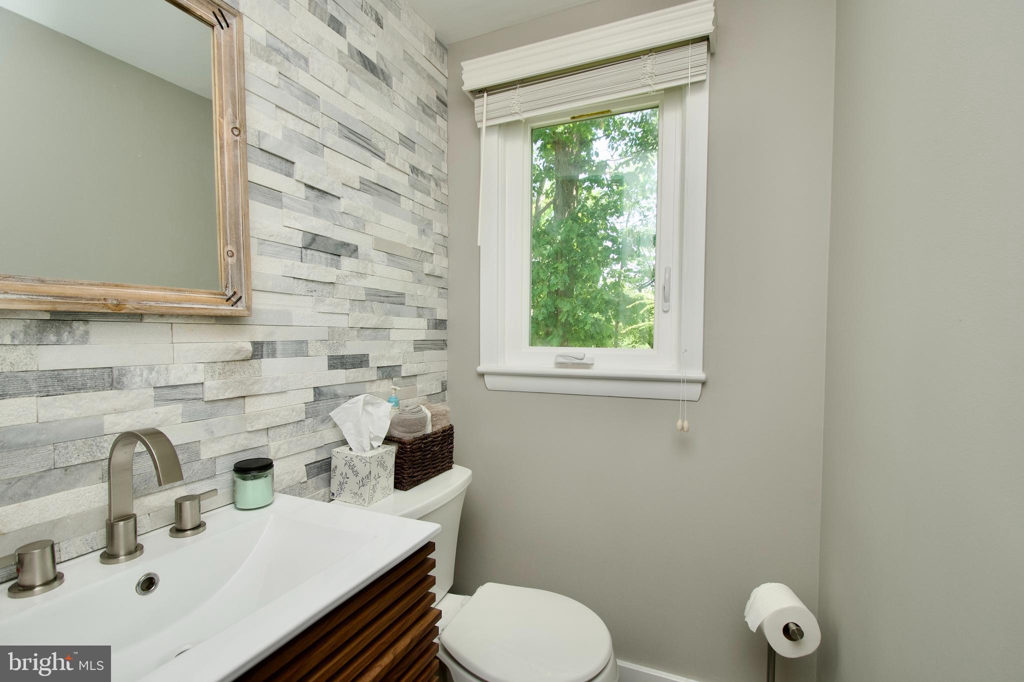 8314 Wagon Wheel Road Alexandria, VA 22309 - Photo 20 of 42 Hall bath