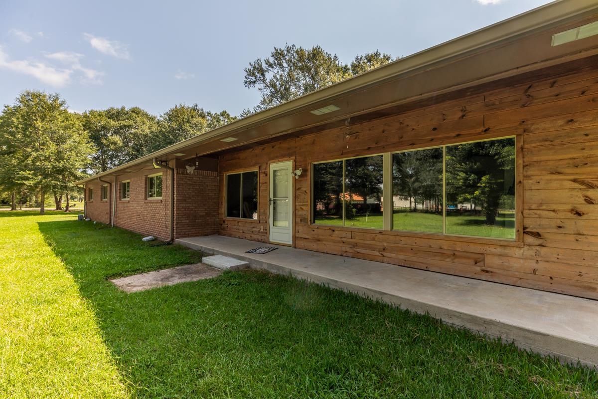 2231 Neyland Road Silsbee, TX 77656 - Photo 35 of 48