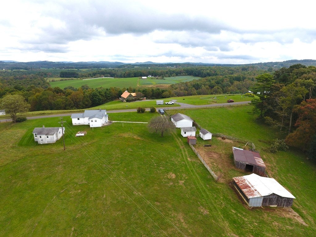 994 Kinzer Road Hillsville, VA 24343 - Photo 47 of 48 Gallery Image 47