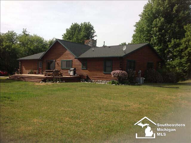 11515 Dixon Road Monroe, MI 48161 - Photo 18 of 20 20349222-17.JPG