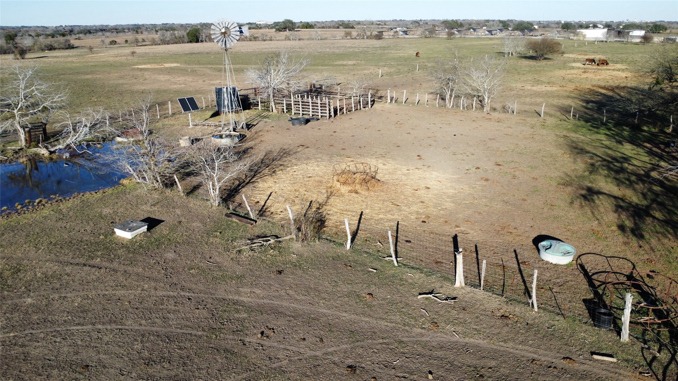 253 County Road 253 Weimar, TX 78962 - Photo 4 of 23