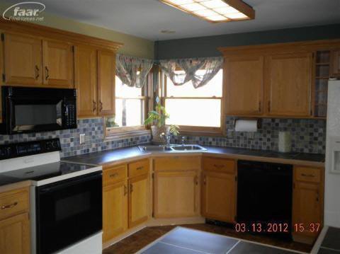 4645 Howell Road Otter Lake, MI 48464 - Photo 3 of 16 20261296-2.JPG