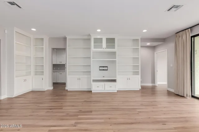 $6,500 | 5001 East Mitchell Drive, Phoenix, AZ 85018