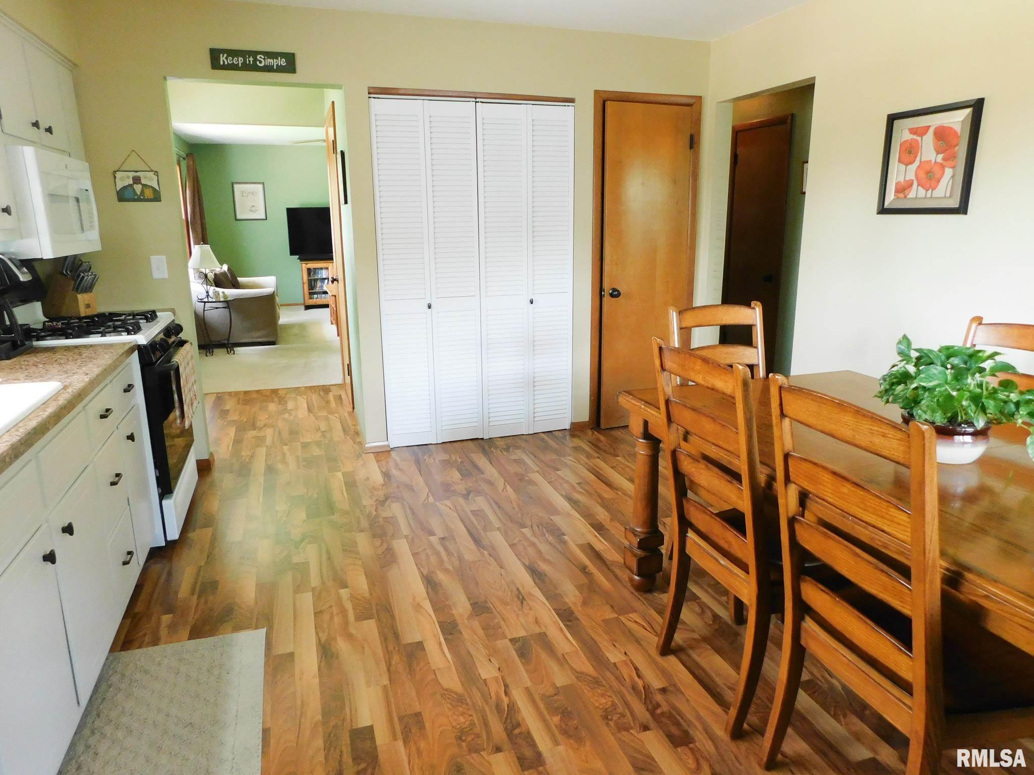 1508 Kern Road Washington, IL 61571 - Photo 4 of 50 Gallery Image 4