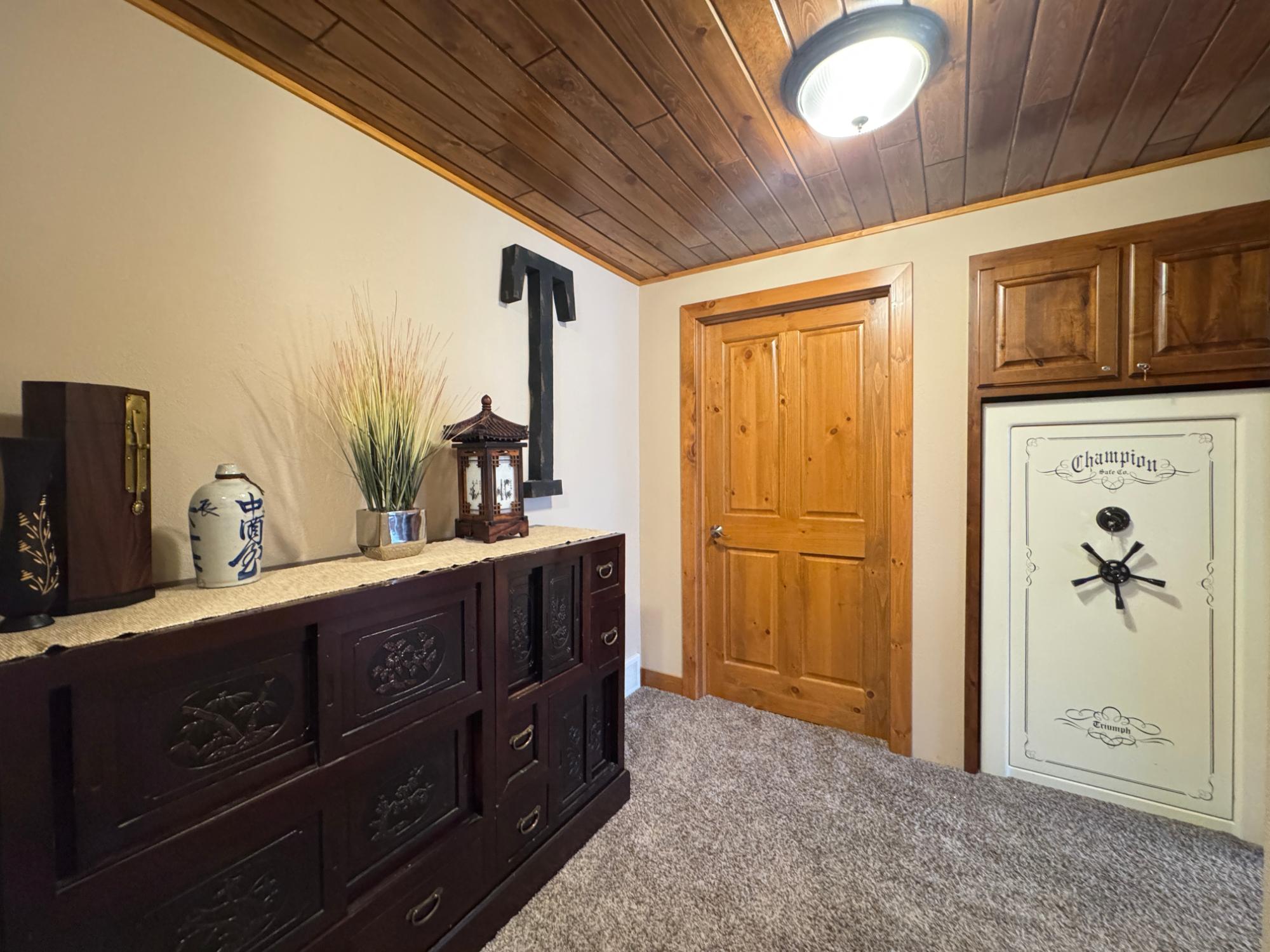 4398 Shore Drive Rhinelander, WI 54501 - Photo 18 of 21 Gallery Image 18