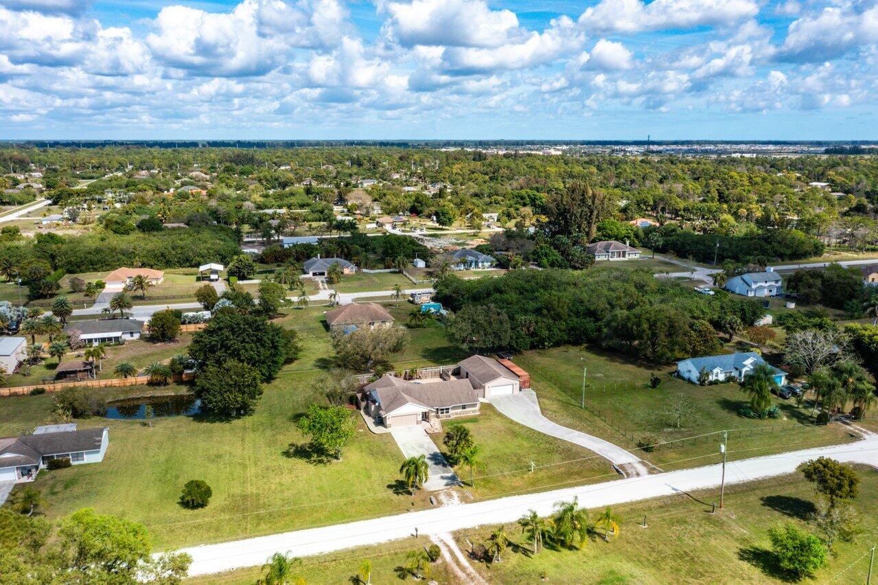 17421 33rd Road North Loxahatchee, FL 33470 - Photo 37 of 44 036-1742133rdRoadNorth-Loxahatchee-FL-33