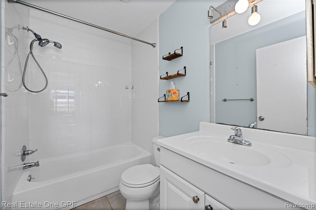48558 Sugarbush Road Chesterfield, MI 48047 - Photo 18 of 26