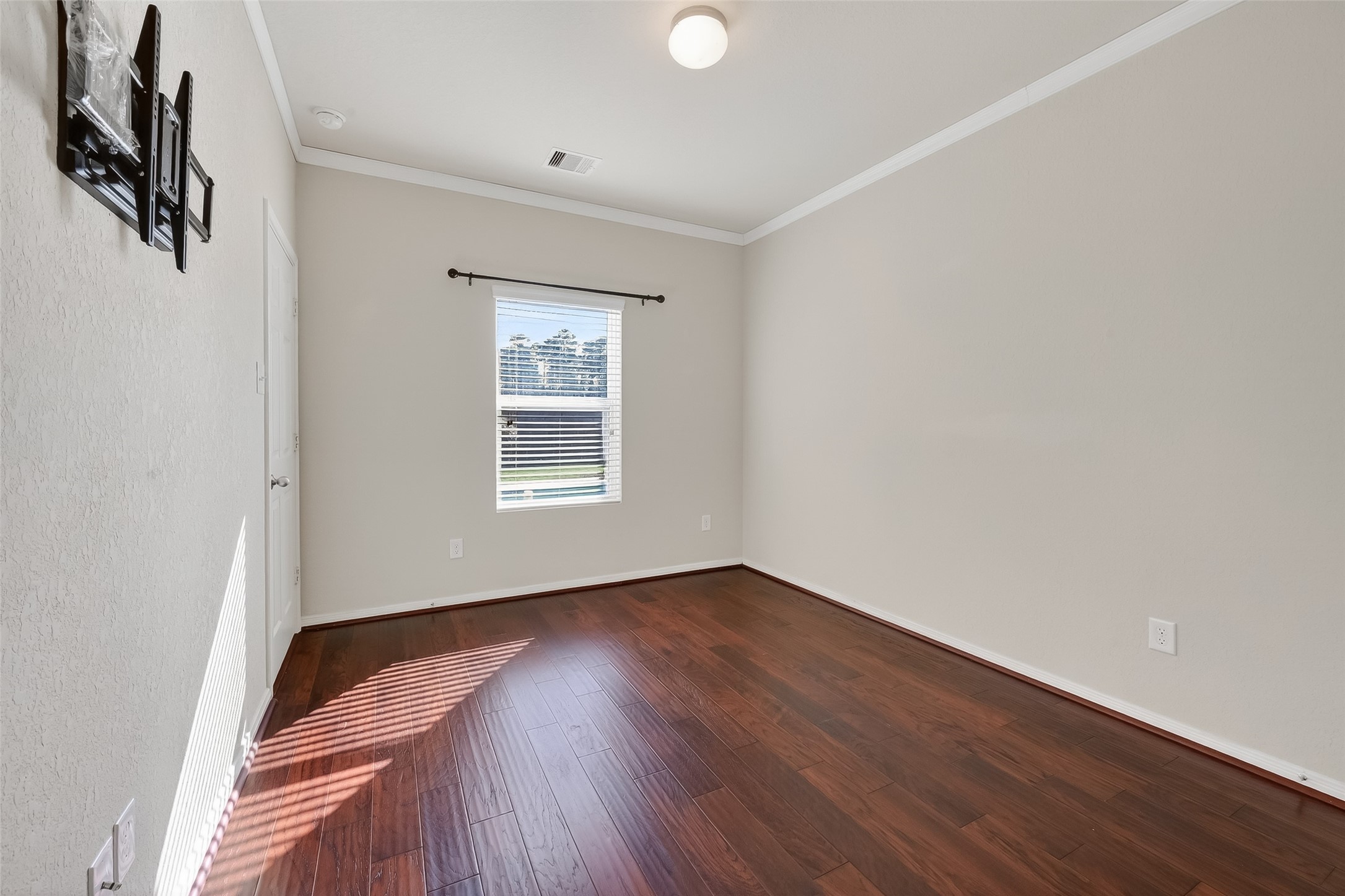 2672 Magnolia Fair Way Spring, TX 77386 - Photo 28 of 49 Convenient first-floor bedroom with private en-suite bathroom.