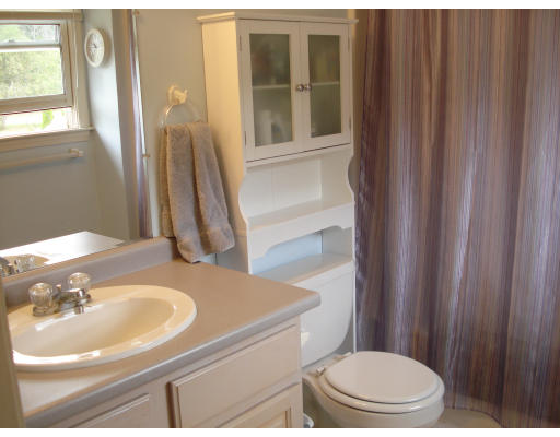4 Meadowsweet Road Shrewsbury, MA 01545 - Photo 11 of 13 Gallery Image 11