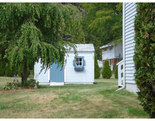 4 Meadowsweet Road Shrewsbury, MA 01545 - Photo 5 of 13 Gallery Image 5