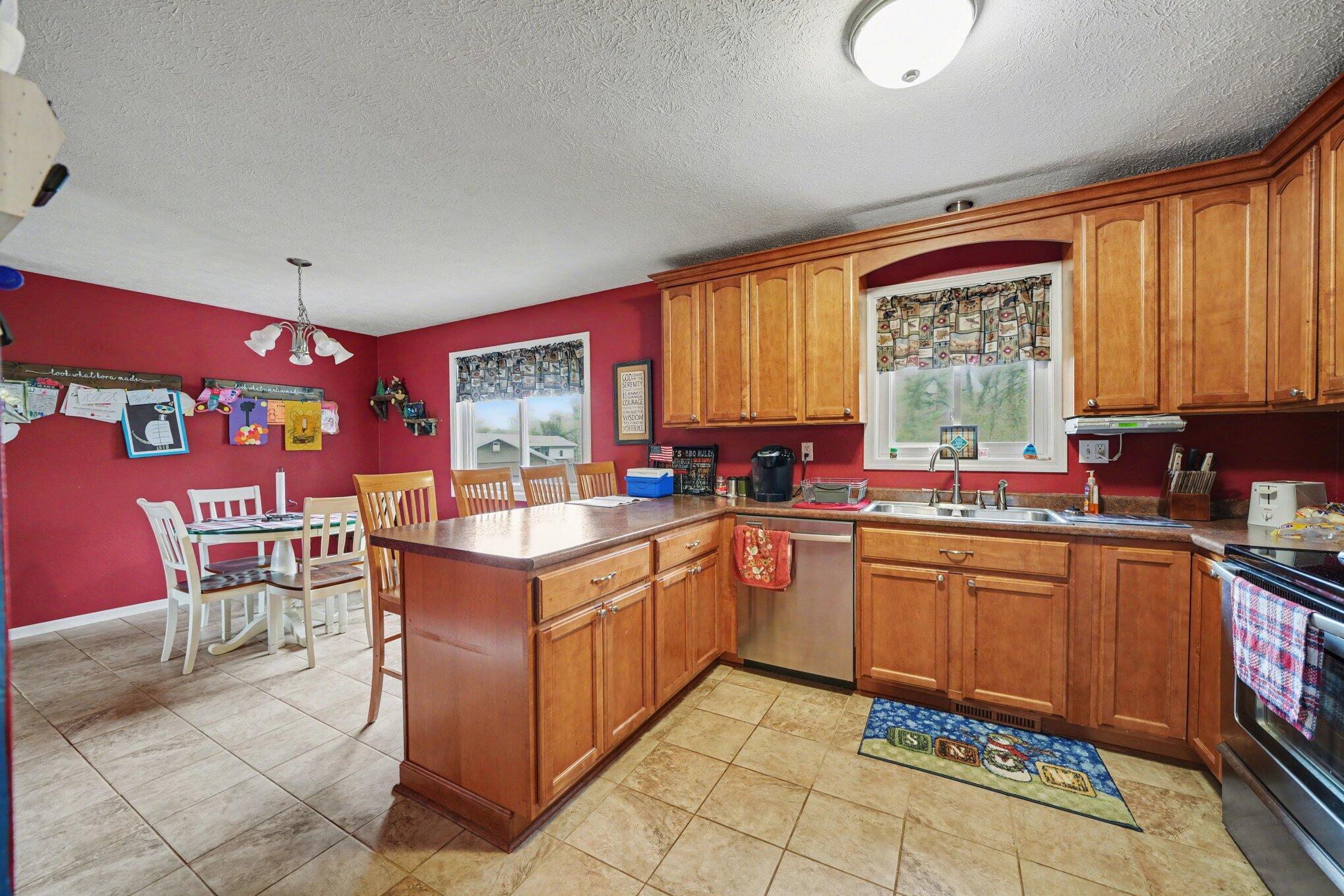 1750 Poplar Path Stevensville, MI 49127 - Photo 2 of 26 008_dsc00676_623