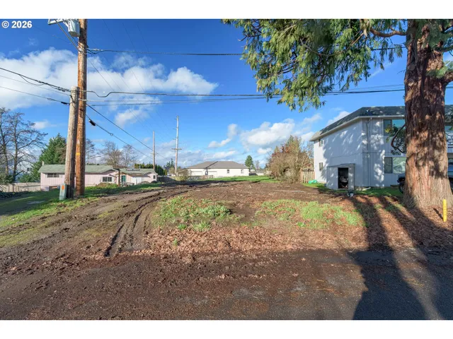 $315,000 | 32633 West McKenzie Street, Eugene, OR 97408