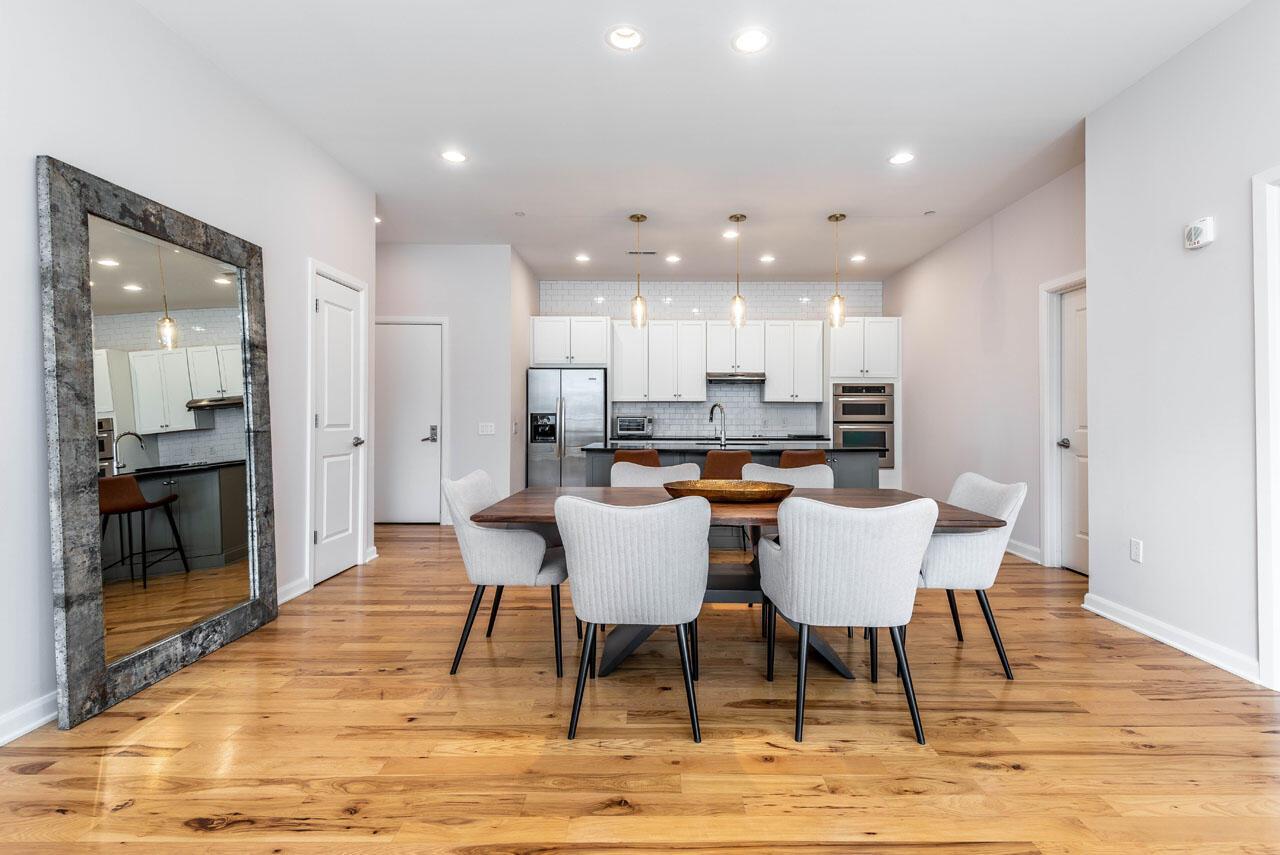 300 West Spring Street, Unit 501 Columbus, OH 43215 - Photo 7 of 19 Dining Area Angle
