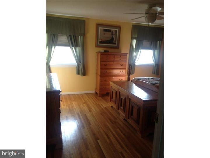 808 Rennard Circle Philadelphia, PA 19116 - Photo 15 of 23 Gallery Image 15