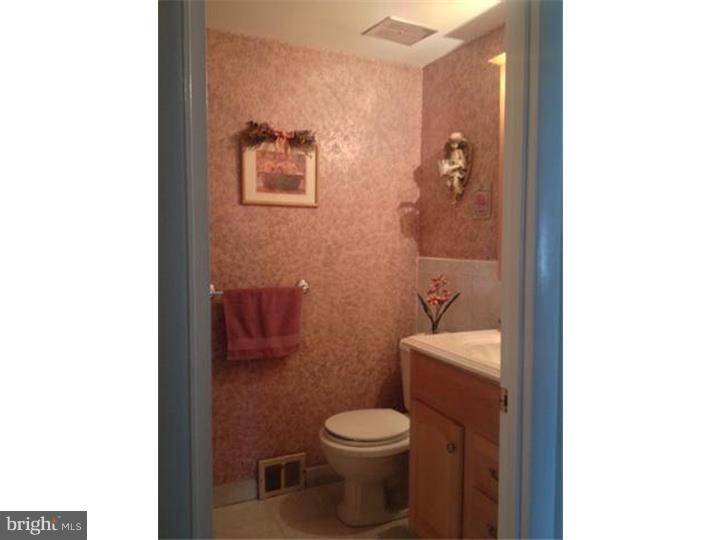 808 Rennard Circle Philadelphia, PA 19116 - Photo 19 of 23 Gallery Image 19