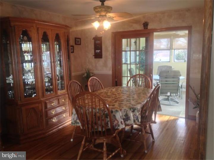 808 Rennard Circle Philadelphia, PA 19116 - Photo 5 of 23 Gallery Image 5