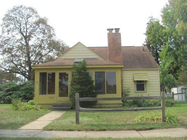 3301 Beecher Road Flint, MI 48503 - Photo 1 of 8 1Front