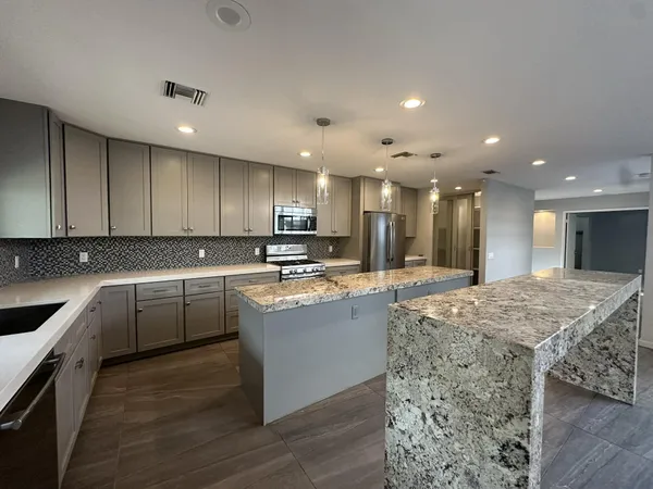 $4,400 | 4 Saturn Circle, Rancho Mirage, CA 92270