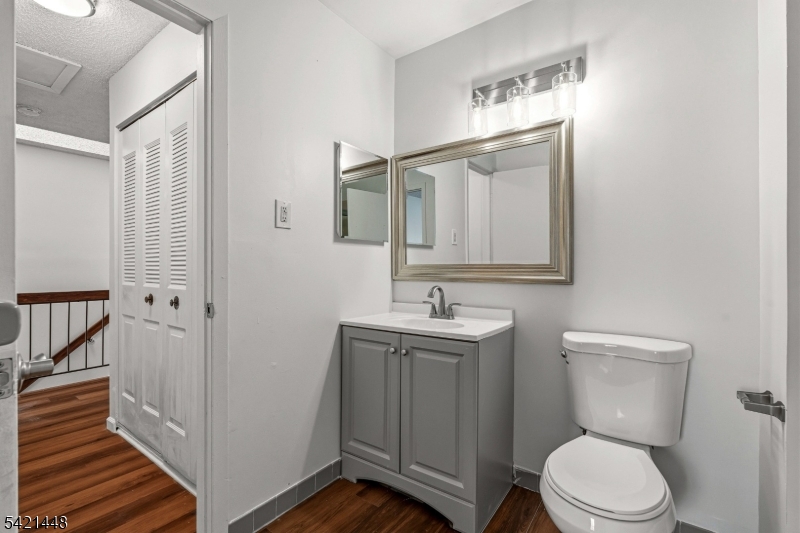 8401 Hana Road Edison, NJ 08817 - Photo 25 of 43