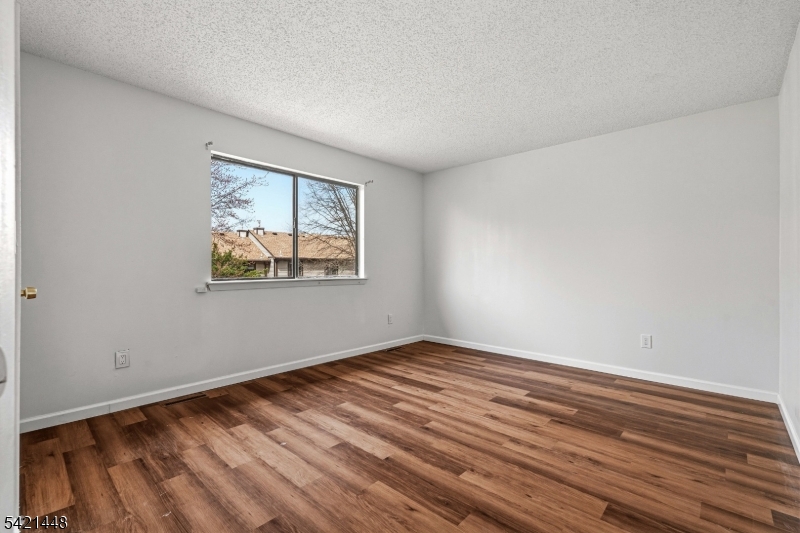 8401 Hana Road Edison, NJ 08817 - Photo 27 of 43