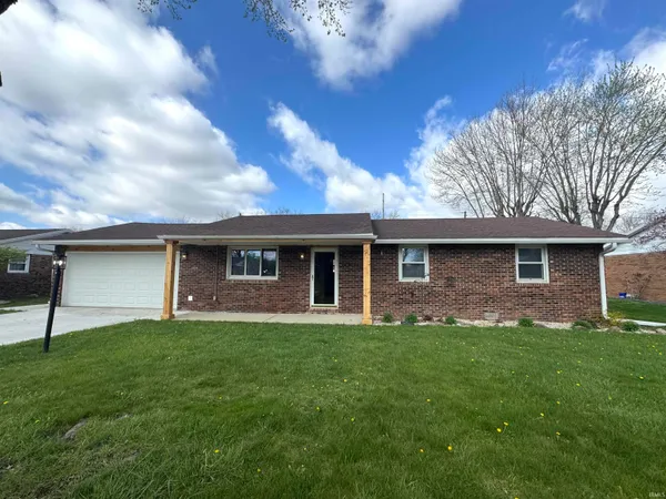 $247,900 | 2405 North Old Towne Lane, Muncie, IN 47304