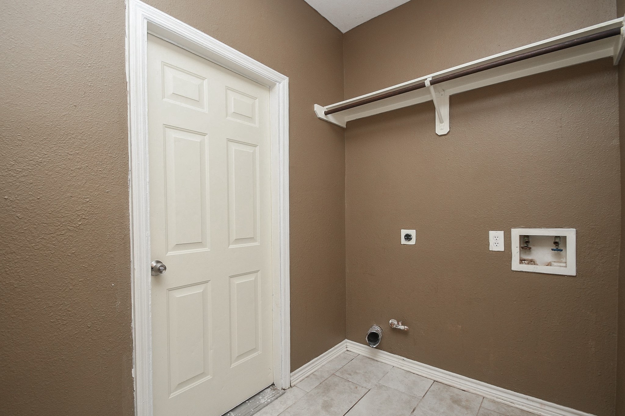5602 Walkabout Way Katy, TX 77450 - Photo 30 of 33 a view of bathroom