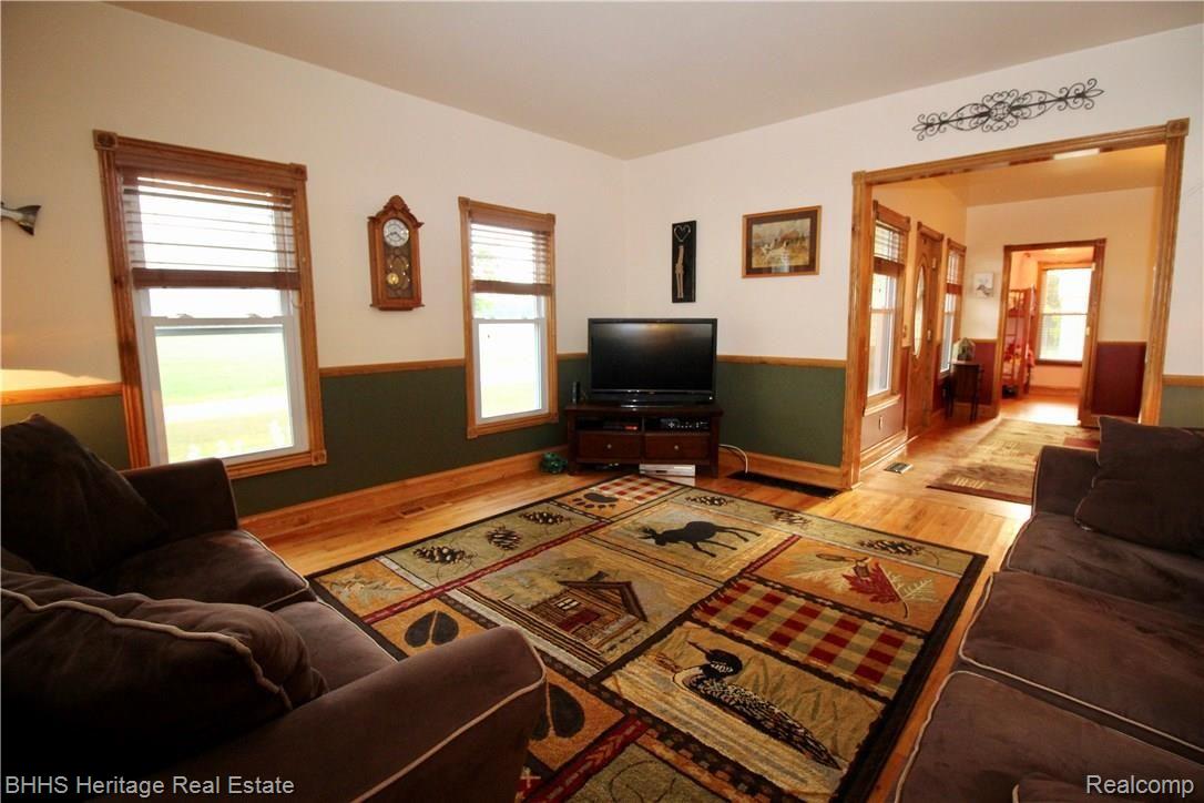 10975 West Allen Road Fowlerville, MI 48836 - Photo 4 of 31 Family Room