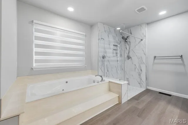 $675,000 | 919 Locksley Manor Drive, Lake St. Louis, MO 63367