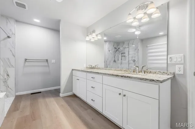 $675,000 | 919 Locksley Manor Drive, Lake St. Louis, MO 63367