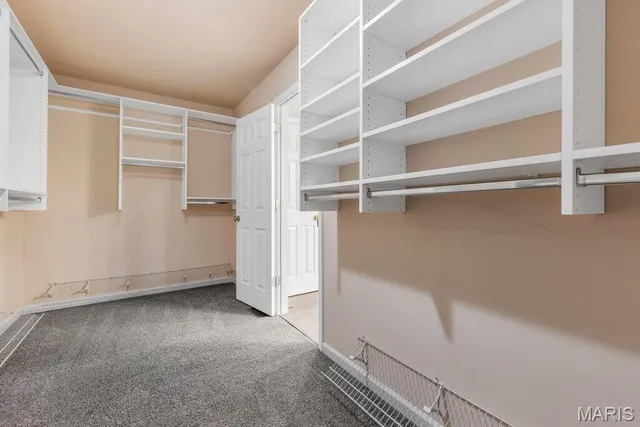 $675,000 | 919 Locksley Manor Drive, Lake St. Louis, MO 63367