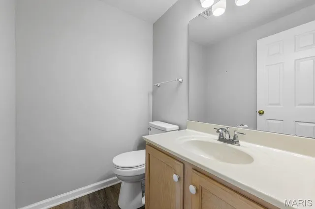 $675,000 | 919 Locksley Manor Drive, Lake St. Louis, MO 63367