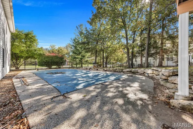 $675,000 | 919 Locksley Manor Drive, Lake St. Louis, MO 63367