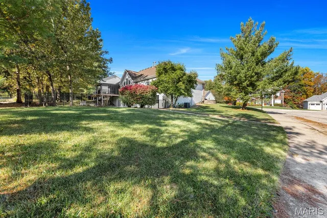 $675,000 | 919 Locksley Manor Drive, Lake St. Louis, MO 63367