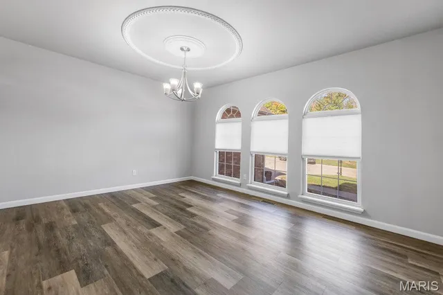 $675,000 | 919 Locksley Manor Drive, Lake St. Louis, MO 63367