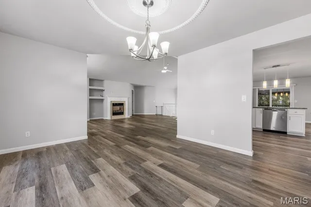 $675,000 | 919 Locksley Manor Drive, Lake St. Louis, MO 63367