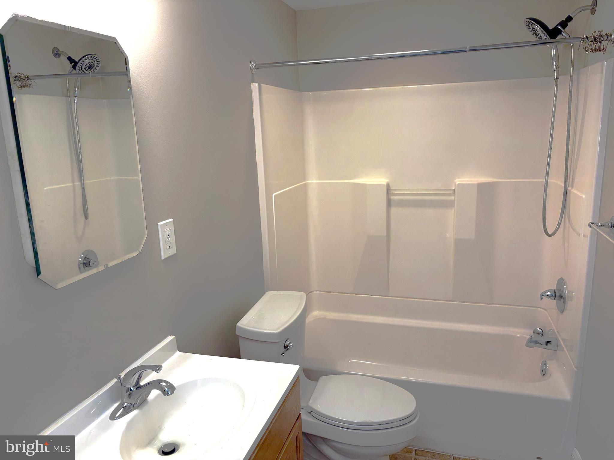 1643 Rockwell Road, Unit 5 Abington, PA 19001 - Photo 16 of 20 Hall Bath