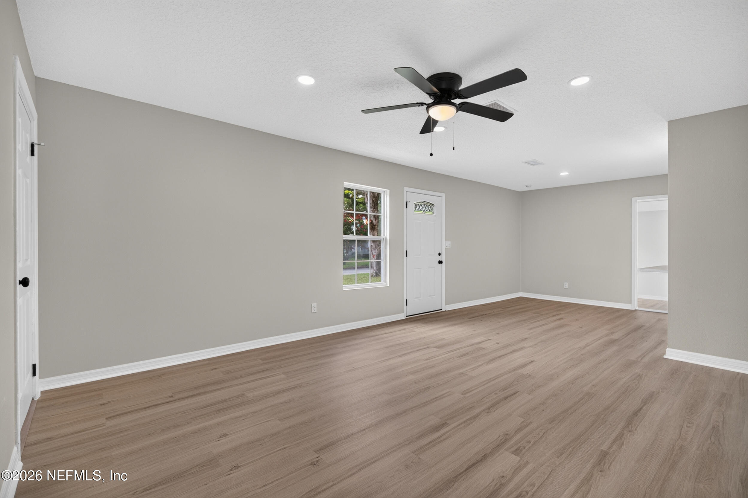 3751 Pizarro Road Jacksonville, FL 32217 - Photo 8 of 46 Dining _ Living 4